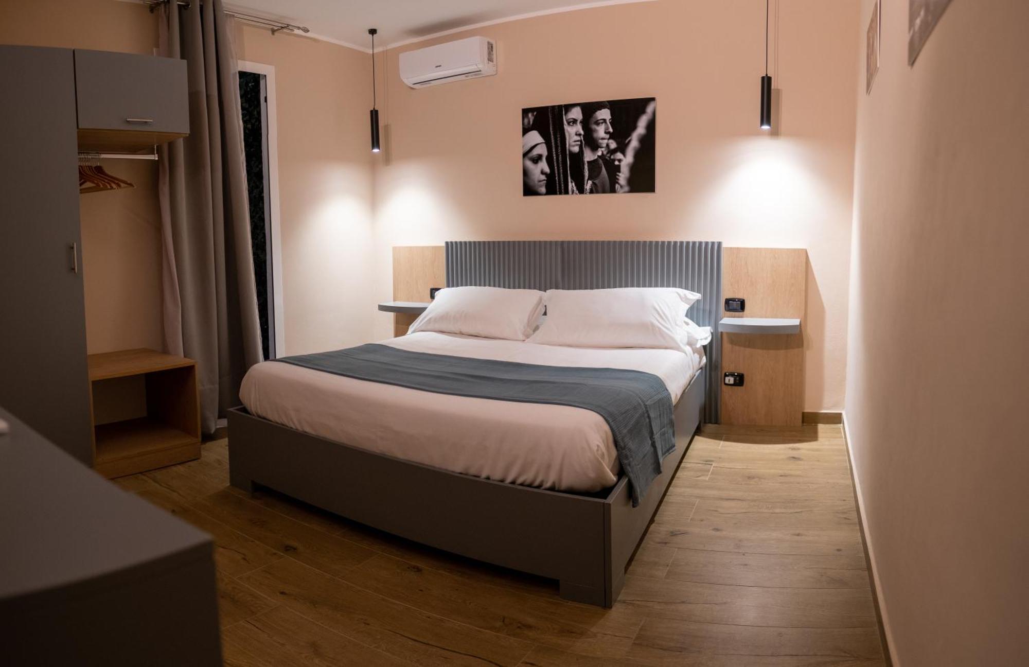 I Quattru Vuci Rooms パレルモ エクステリア 写真